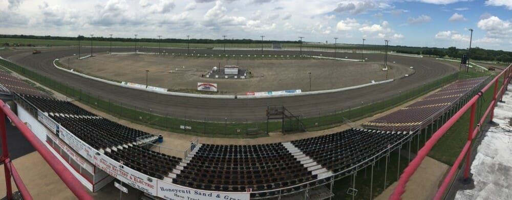 American Flat Track Returns to Race at Devil’s Bowl Speedway