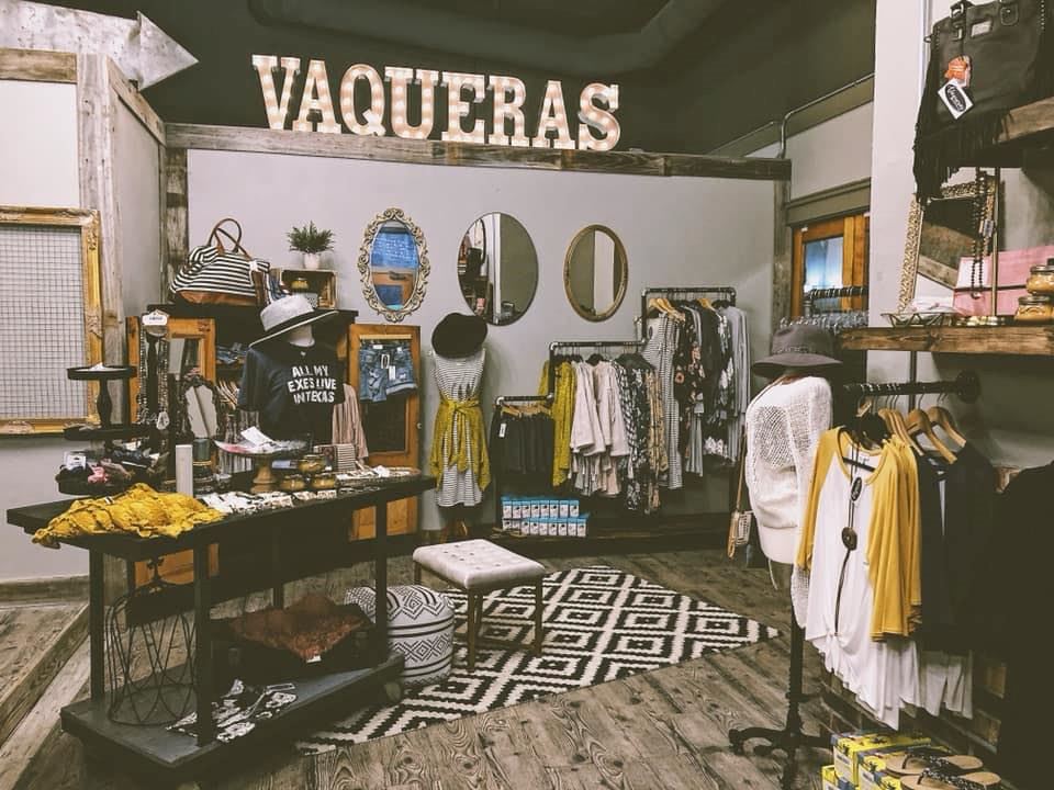 10 Online Downtown Waxahachie Shopping Experiences