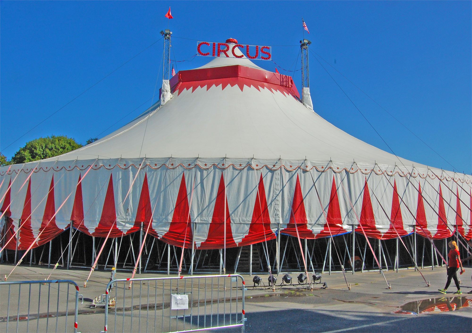 The Big E | Circus Spectacular