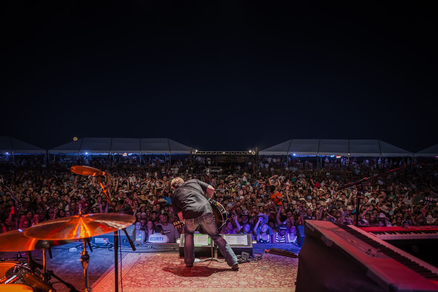 buckets-boots-texas-country-musical-festival