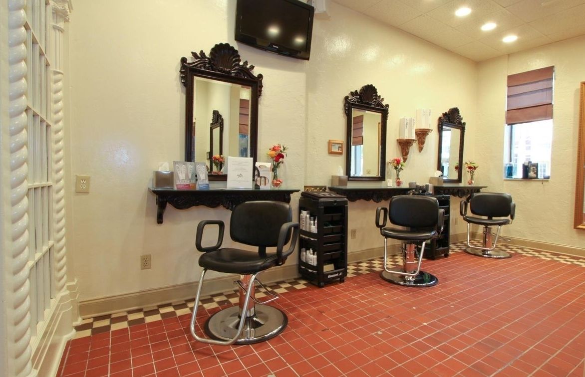 Salon Nicholas